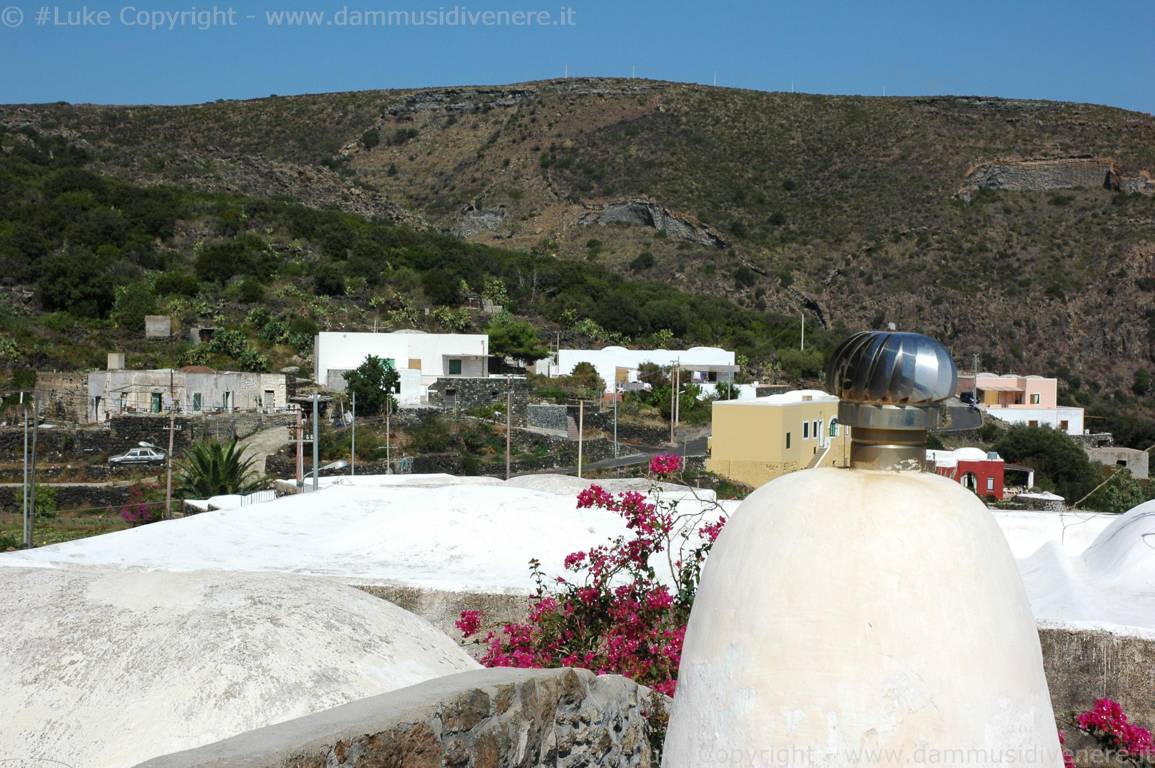 Casa vacanza Pantelleria Lago dammuso