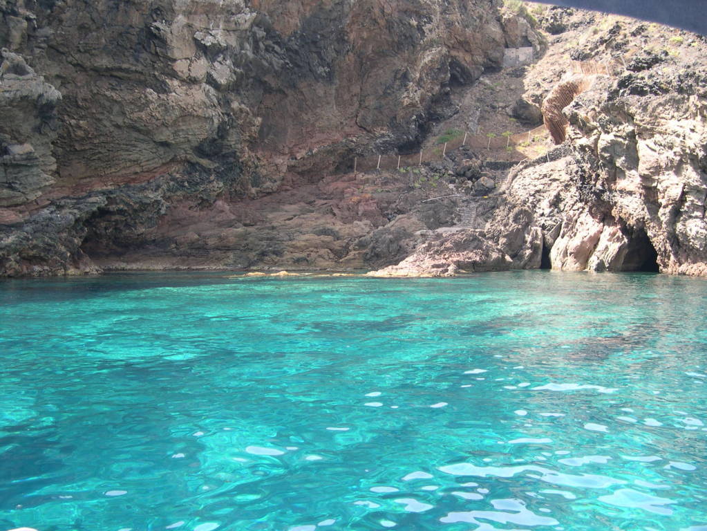 Casa vacanza Pantelleria Lago dammuso